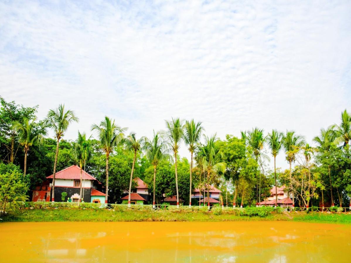 Raktokorobi Karu Gram Hotel Sri Niketan Exterior photo