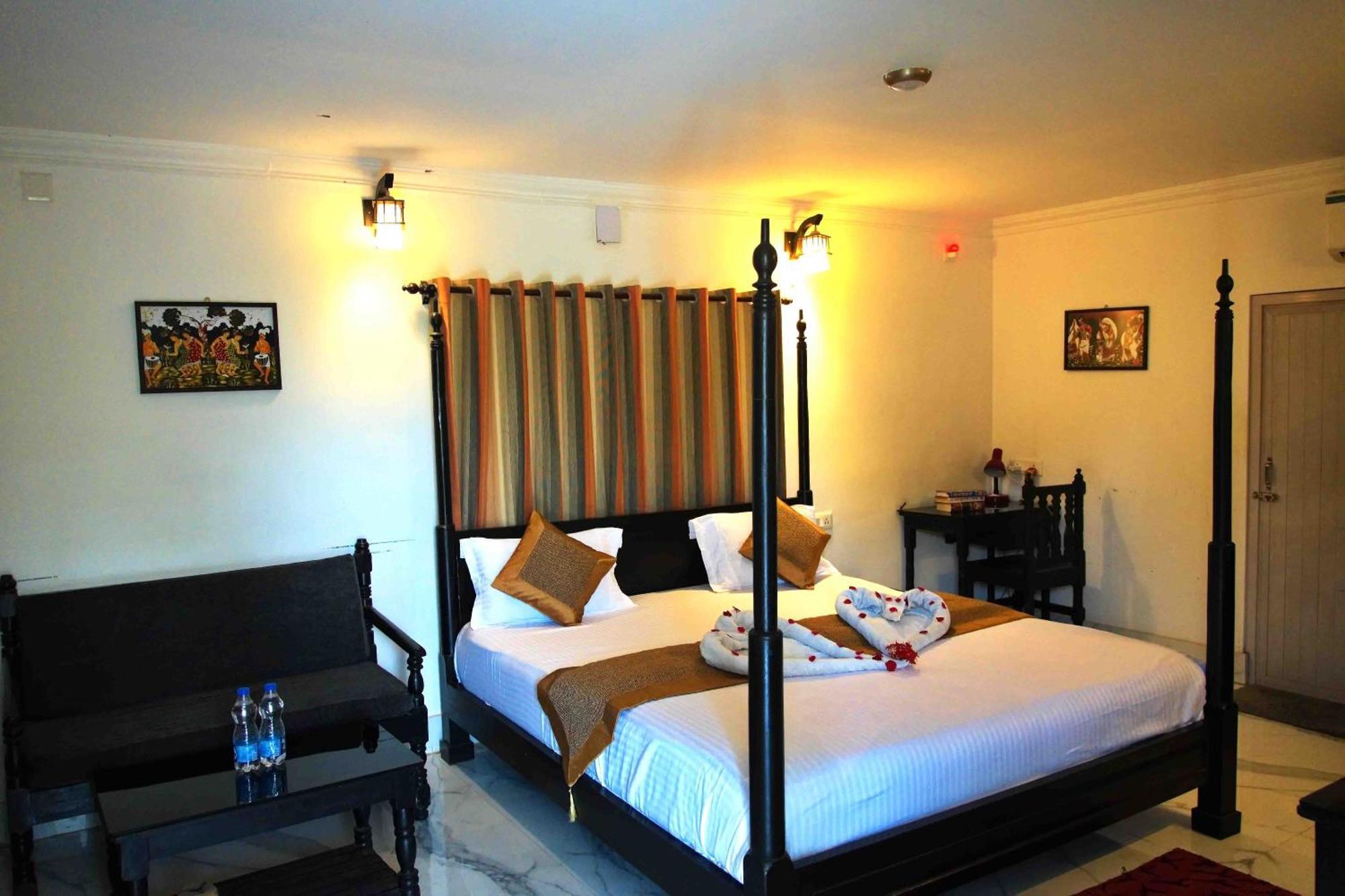 Raktokorobi Karu Gram Hotel Sri Niketan Exterior photo